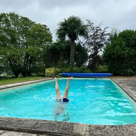 Villa Au Chateau, Luby- Betmont *