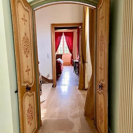 فيلة Au Chateau, Luby- Betmont