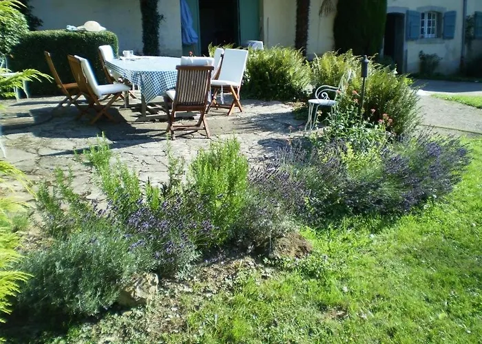 Au Chateau, Luby- Betmont Villa *