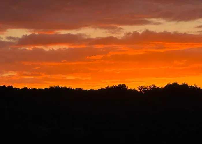 Au Chateau, Luby- Betmont Villa